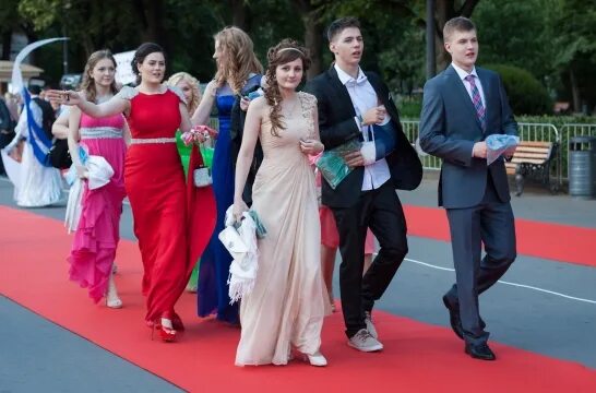 жизни вашего ребенка прекрасное событие - он выпускается из школы? Тогда пришло 