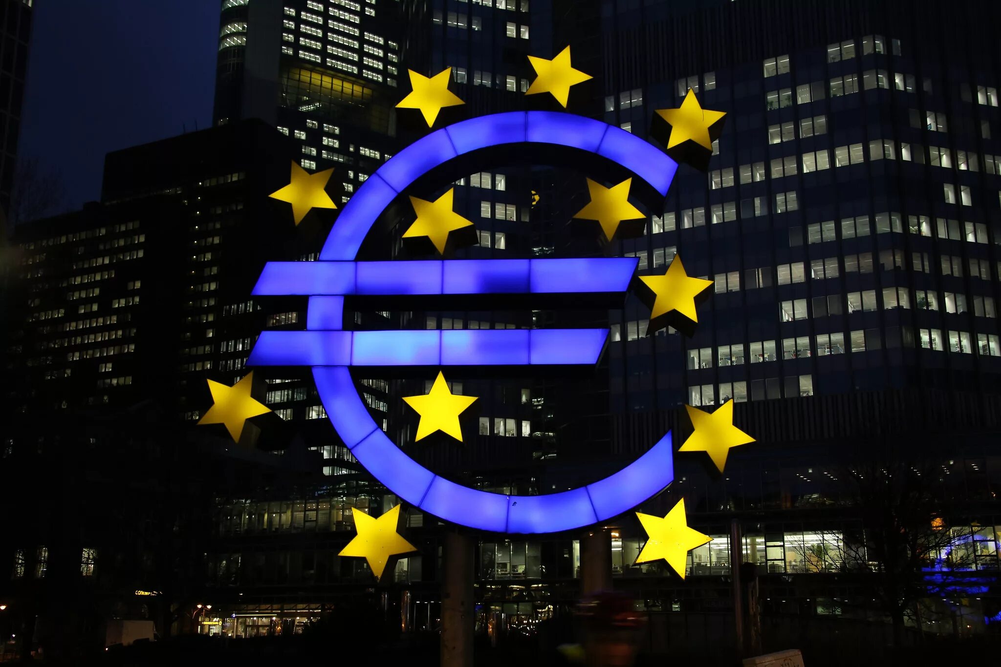 Страны использующие евро. Экономика Евросоюза. Евросоюз и еврозона. Экономика европейского Союза. Европейский экономический и валютный Союз.