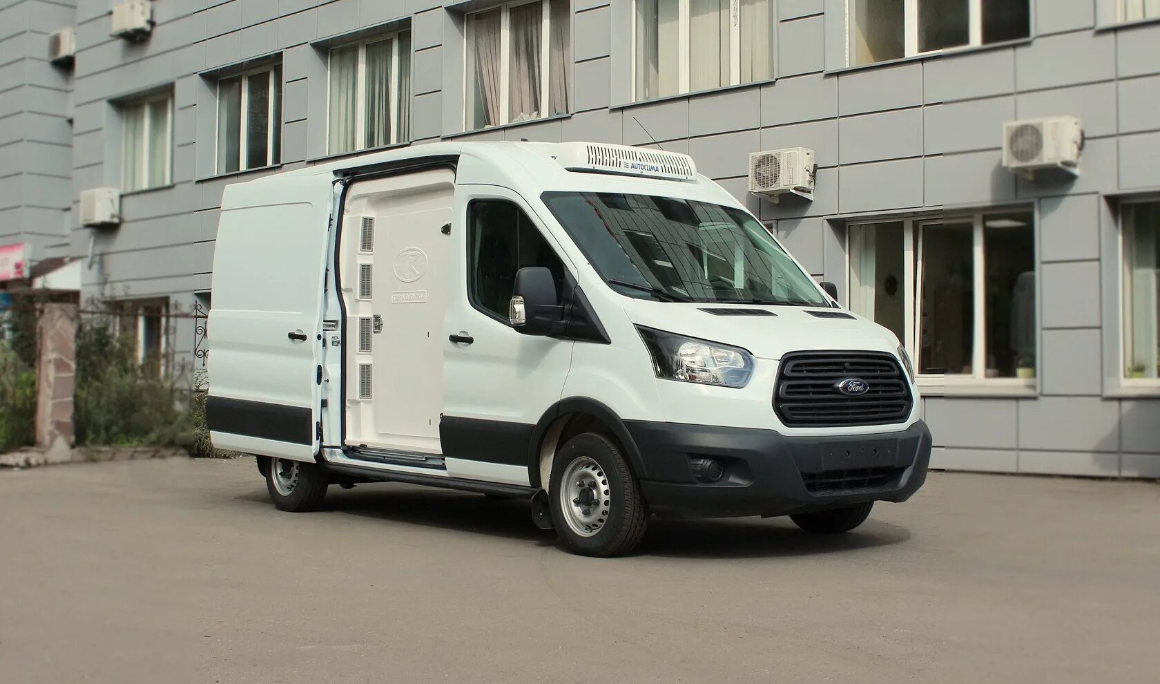 Купить форд цельнометаллический фургон. Ford Transit фургон рефрижератор. Форд Транзит рефрижератор 2021. Форд Транзит цельнометаллический фургон рефрижератор. Ford Transit 2016 рефрижератор.