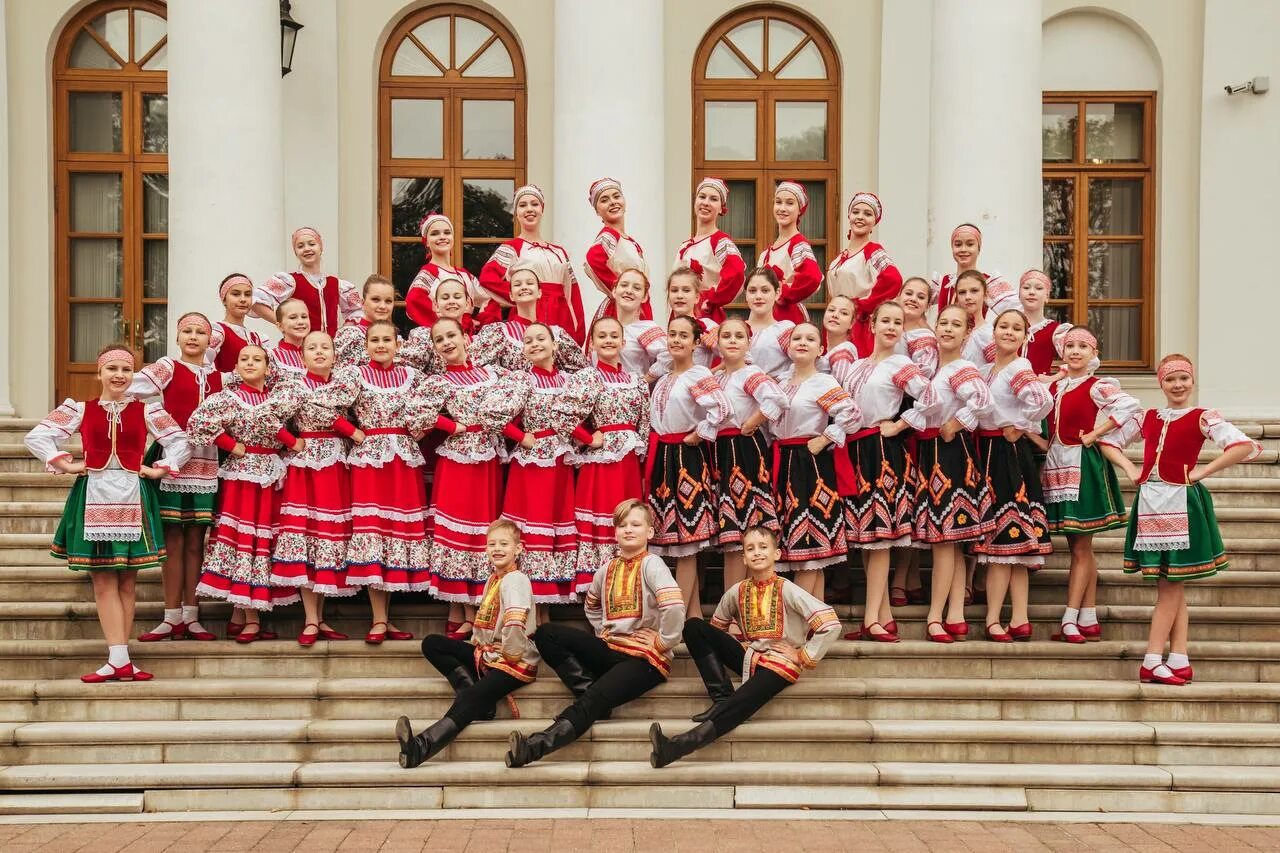 Московский родничок. Ансамбль Родничок. Ансамбль Родничок город Москва. Ансамбль Родничок находка. Ансамбль Родничок город находка.