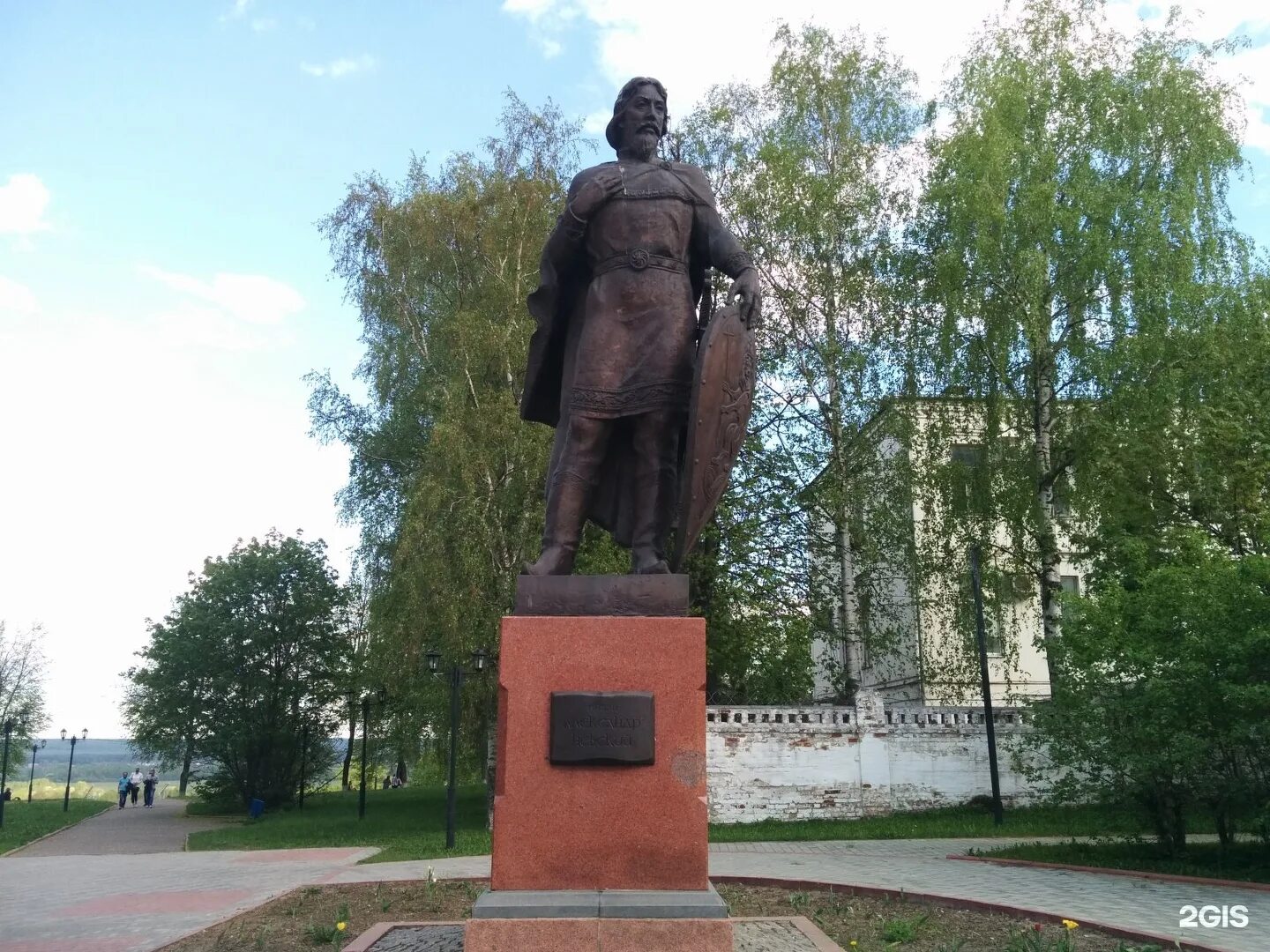 Памятник невскому в александрове. Памятник святому благоверному князю александру невскому. Памятник александру невскому в александрове на соборной площади. Памятник александру невскому в александрове. Памятник александру невскому в петрозаводске.