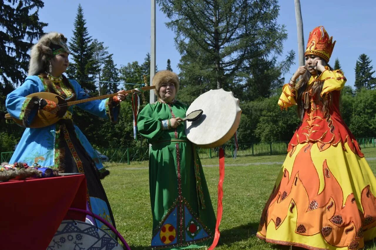 Коренные народы кузбасса шорцы. Шорцы народы сибири. Коренные народы кузбасса шорцы. Шорский фольклор. Шорцы коренные жители кузбасса.