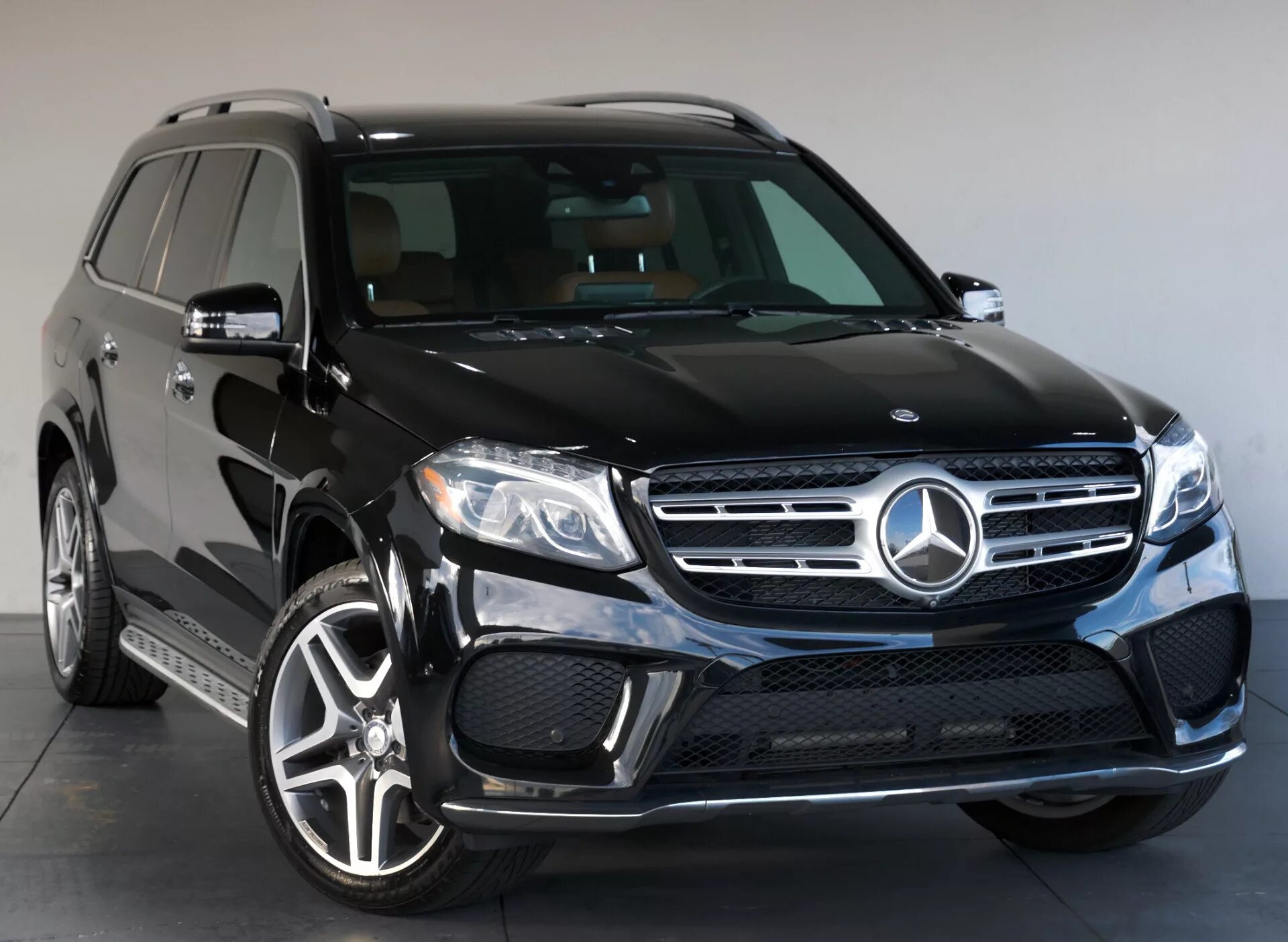 Gls кто производитель. Мерседес 4 matic глс. Мерседес бенц gl 350 2014. Мерседес gls 2022. Мерседес глс 400.