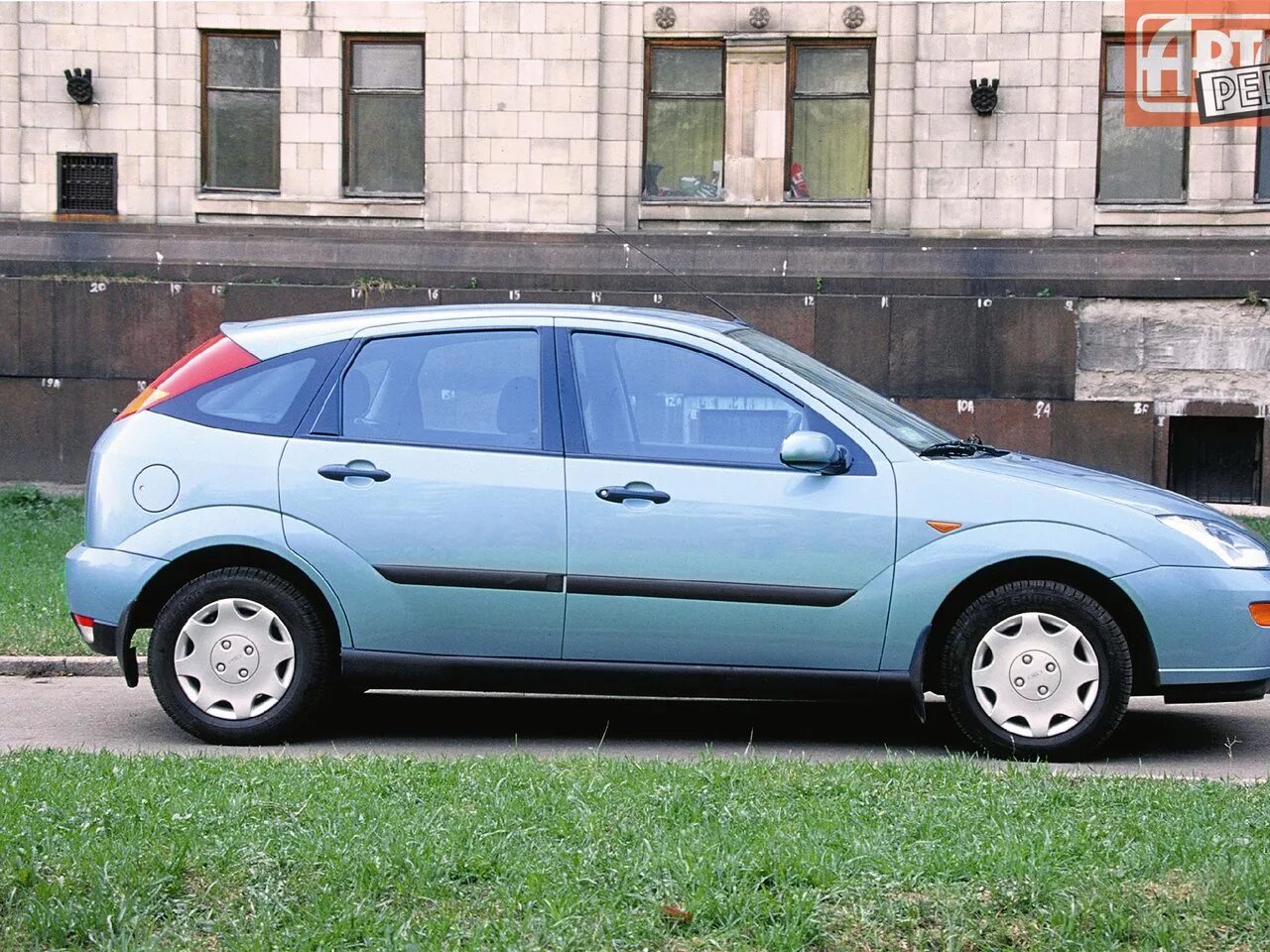 Форд первого поколения. Ford Focus 1 хэтчбек. Форд фокус хэтчбек 1998. Ford Focus 2001 хэтчбек. Форд фокус 1.6.