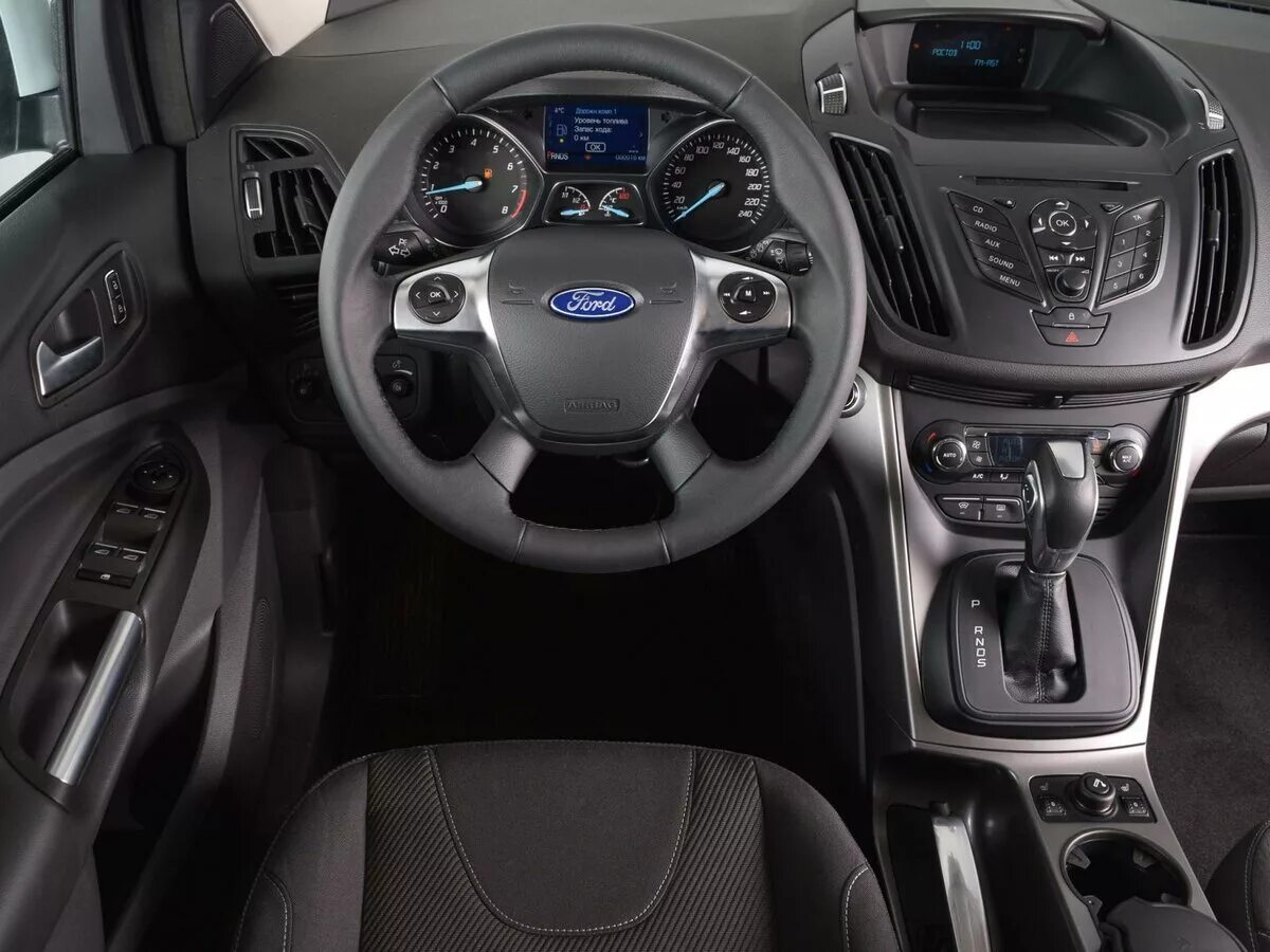 Форд Куга 2016 салон. Форд Куга 2 салон. Ford Kuga 2 2016. Ford Kuga 2015 салон.