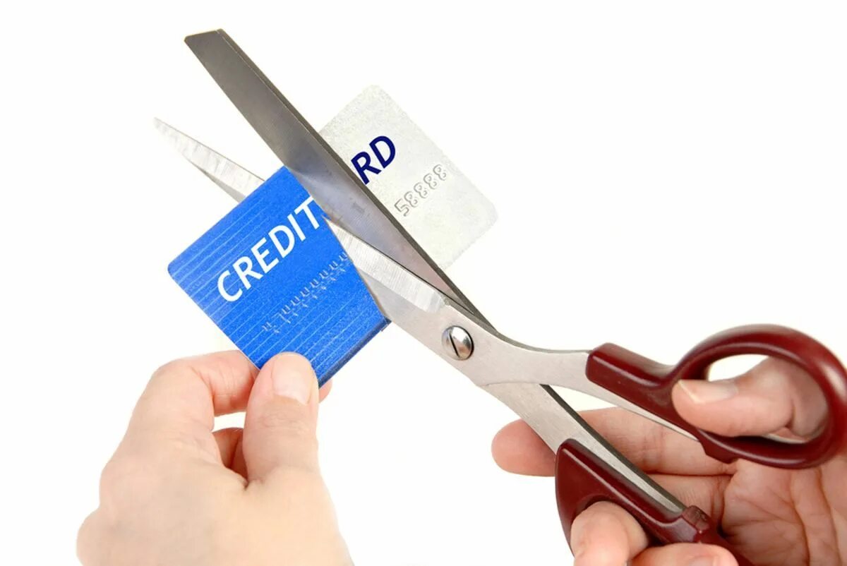 Be cut up. Режет карточку. Ножницы режут банковскую карту. Ножницы режут книгу. Cut credit Card.