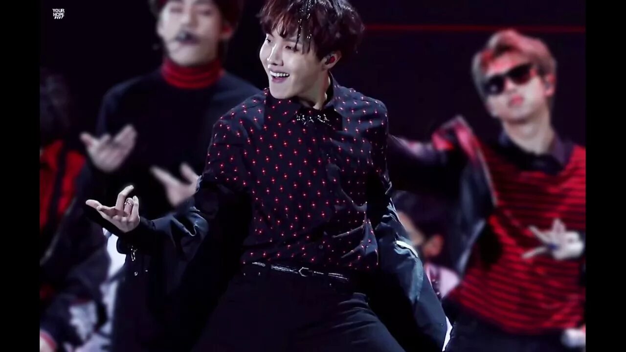 Чон чонгук. Джин чимин чонгук тэхен. Jungkook j hope. Чон хосок 2021 горячий. Чонгук хосок песня.