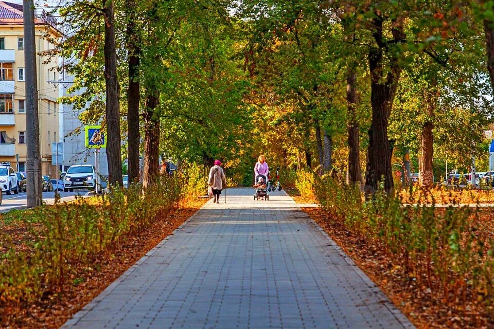 Тротуар уфа. Самара грязные тротуары фото. Улица из брусчатки в уфе. Почему уфа грязный город. Тротуарная плитка английский булыжник.
