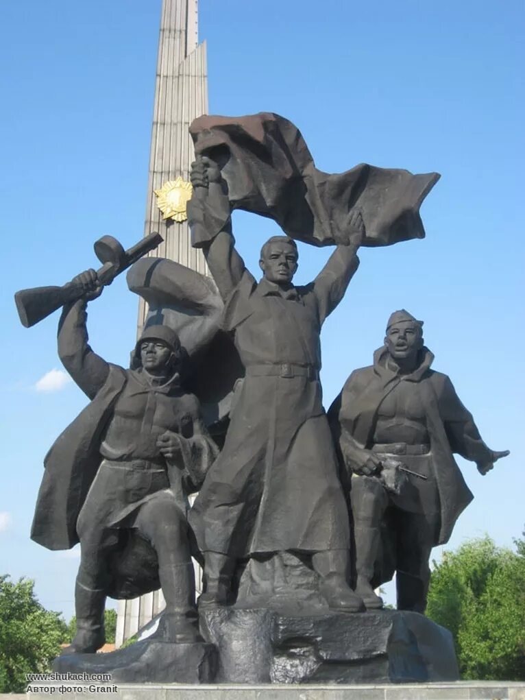 3 памятника посвященные великой отечественной войне