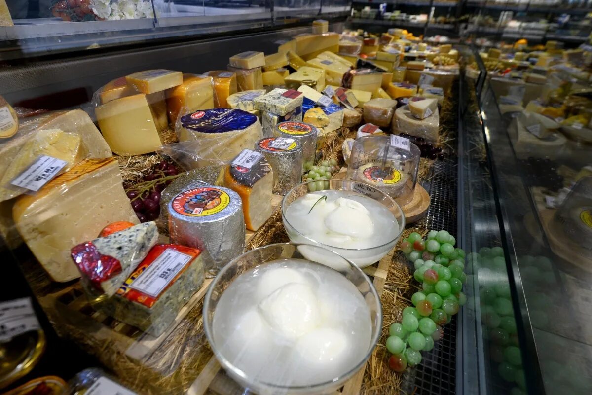 Депо молл фуд корт. Ресторан москва еда. Куда еду в москве. Магазин кошерной еды. Куда еду в москве.