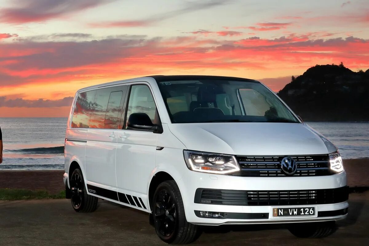 Volkswagen t 6.1. Фольксваген Мультивен t6. Фольксваген транспортёр т6 новый. Volkswagen Multivan t6 Black. Фольксваген Транспортер т6.