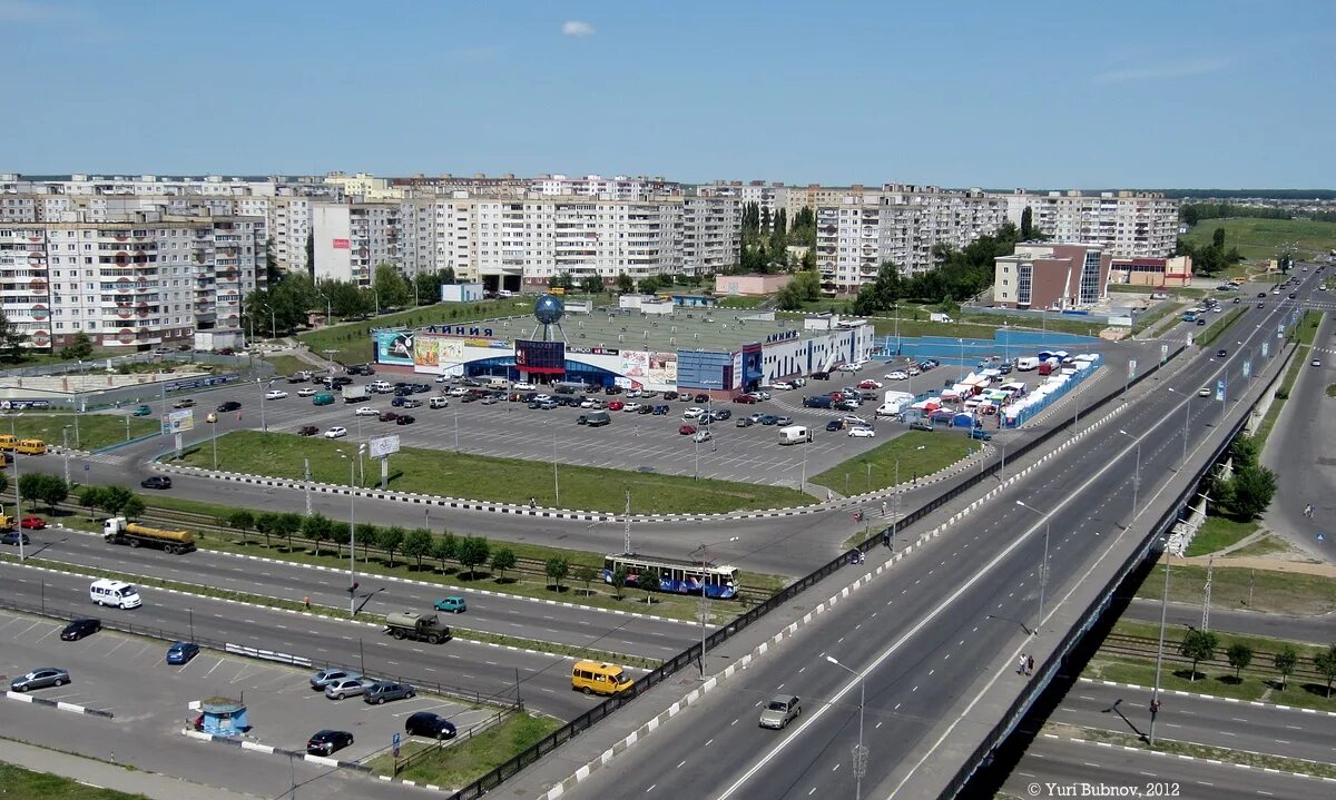 Население старого оскола белгородской области. Старый Оскол центр города. Старый Оскол городок. Г старый Оскол Белгородская область. Центр города старого Оскола.