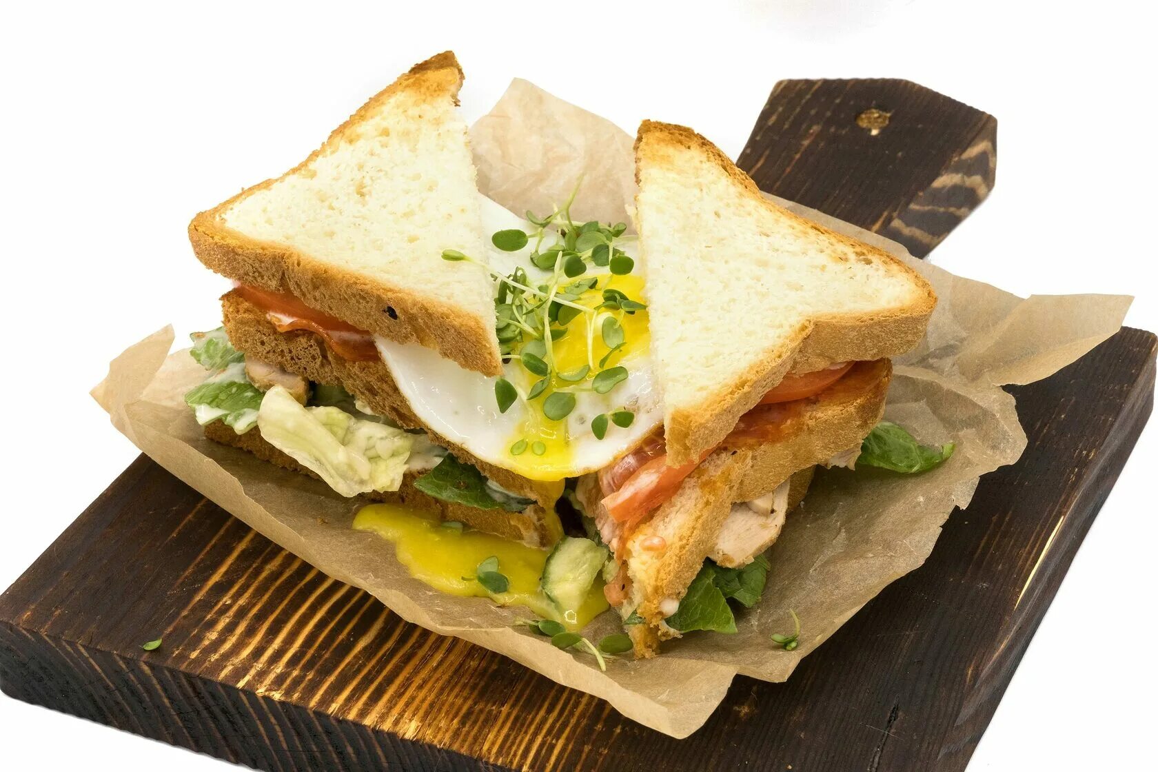 Сэндвичи кемерово. Клаб сэндвич крок мадам. Сэндвич с копченой курицей. Сэндвич треугольный. Сэндвич с пепперони.