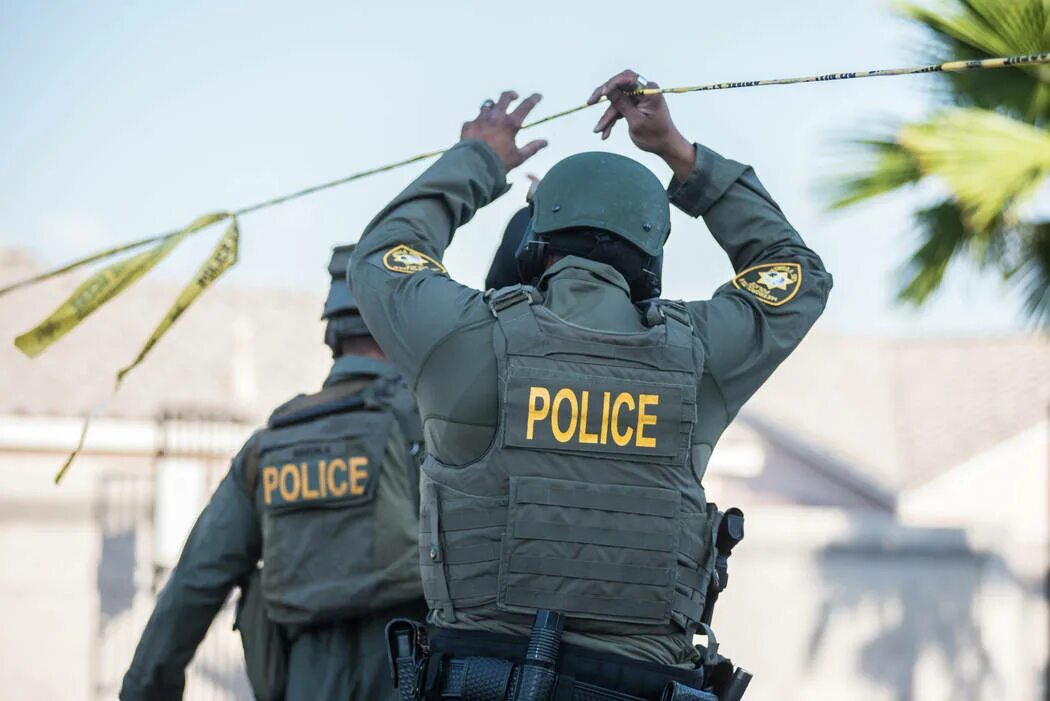 Las Vegas SWAT. Las Vegas Police SWAT. SWAT los Angeles. Las Vegas Metropolitan Police Department SWAT. During attempt