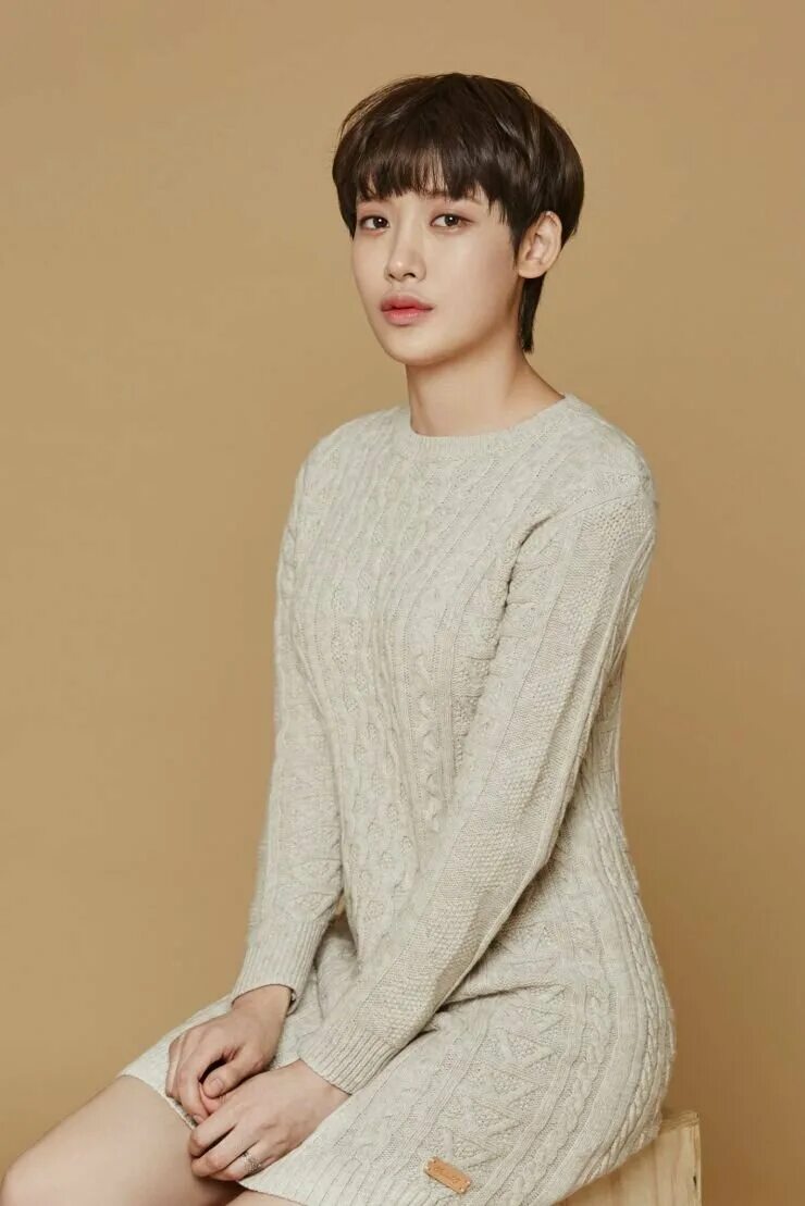 хон со ён (hong seo young). хон со ён её личная жизнь. хон со ён (hong seo young). хон со ён с длинными волосами. хон со ён.