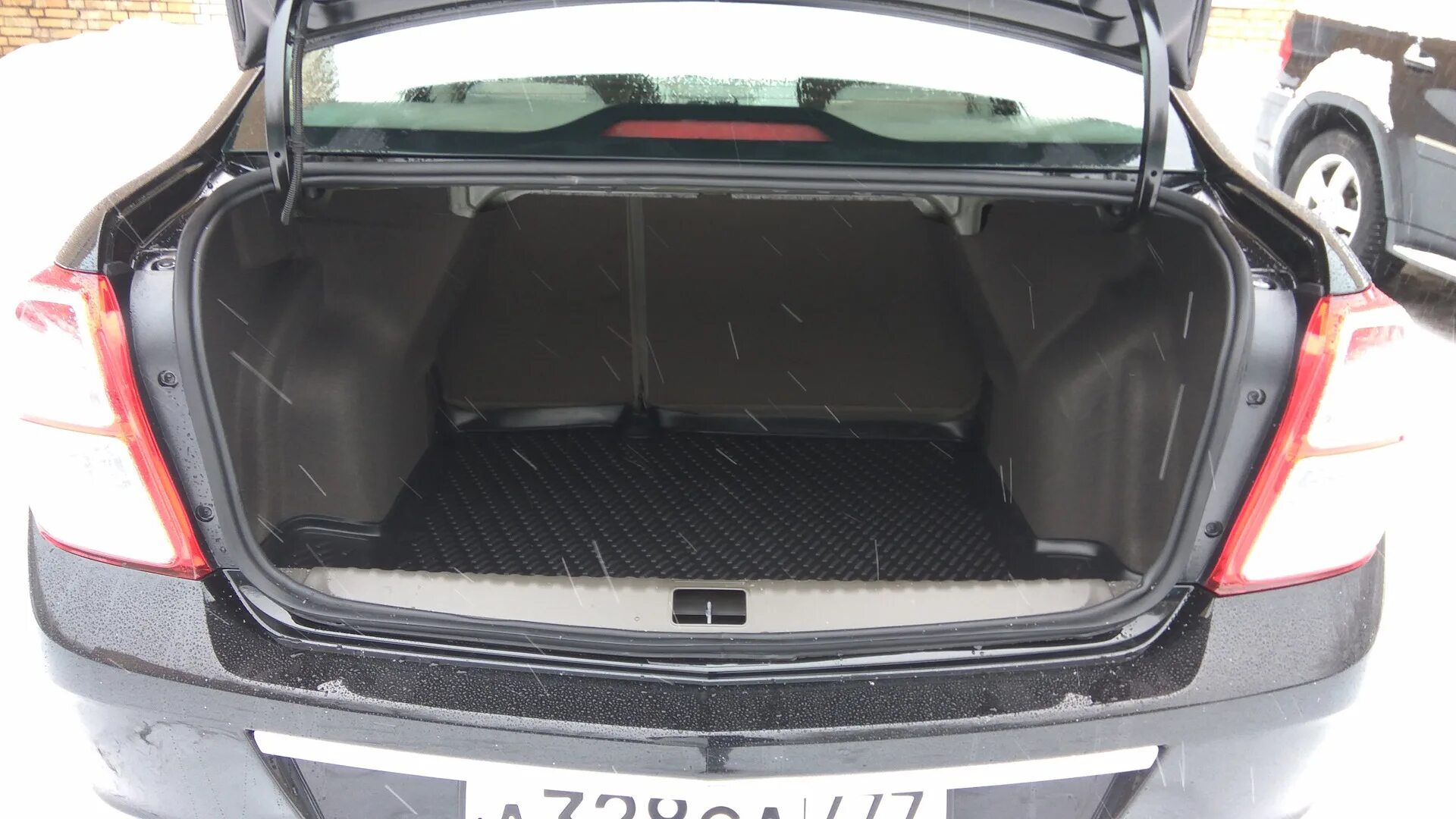 Багажник cobalt. Chevrolet cobalt 2025 багажник. cobalt chevrolet 2013 багажник. шевроле кобальт объем багажника. chevrolet cobalt 2019 багажник.