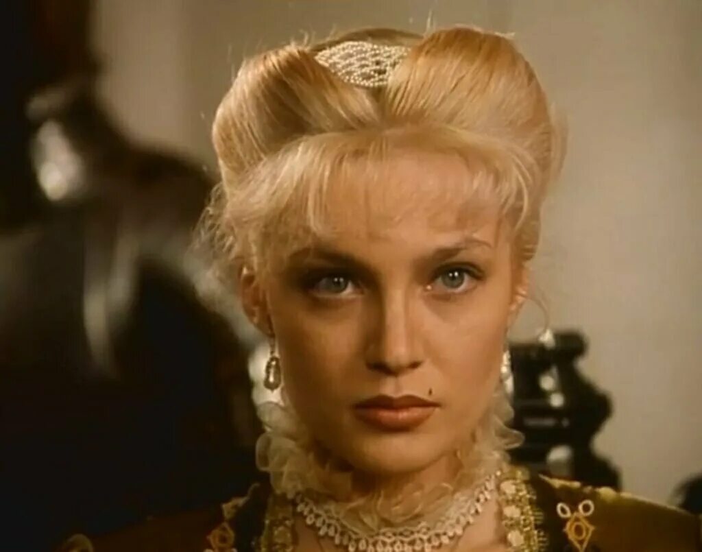 Ирина безрукова графиня де монсоро. Фильм про карла валуа. Королева марго графиня де. Графиня де монсоро фильм 1971 бюсси. Королева марго графиня де.