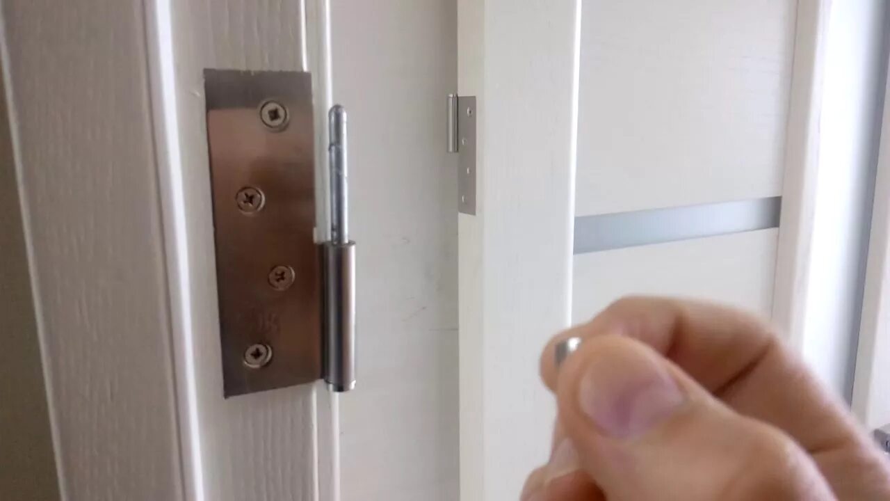 Как исправить открывающиеся двери
