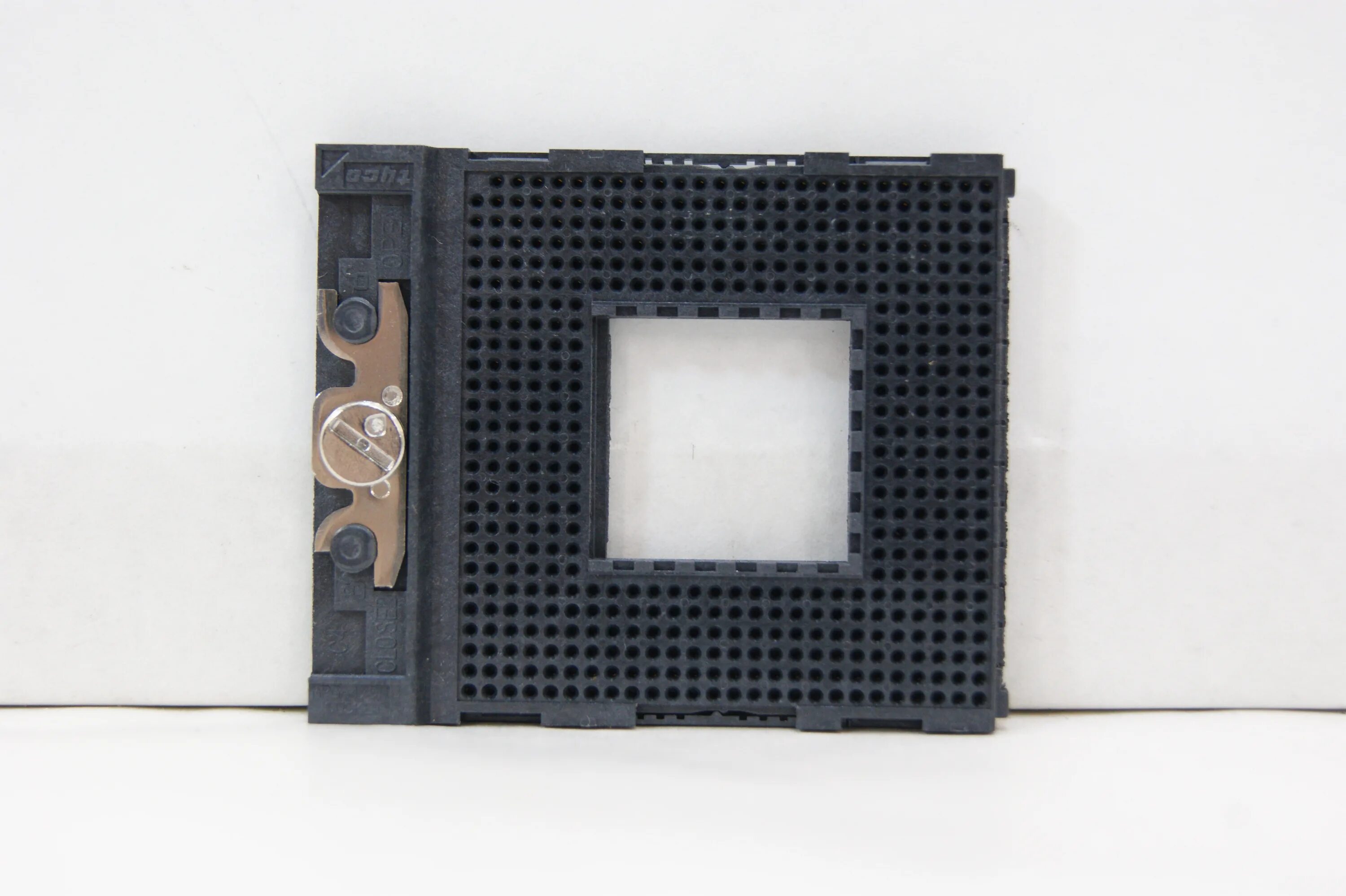 Socket 1569. Сокет 479m. socket 479 mpga. сокет intel bga 1168 для серверов. socket lga2011 bga на шарах.