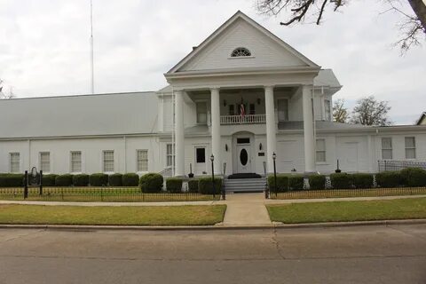 File:Paulk Funeral Home, Fitzgerald.jpg - Wikimedia Commons