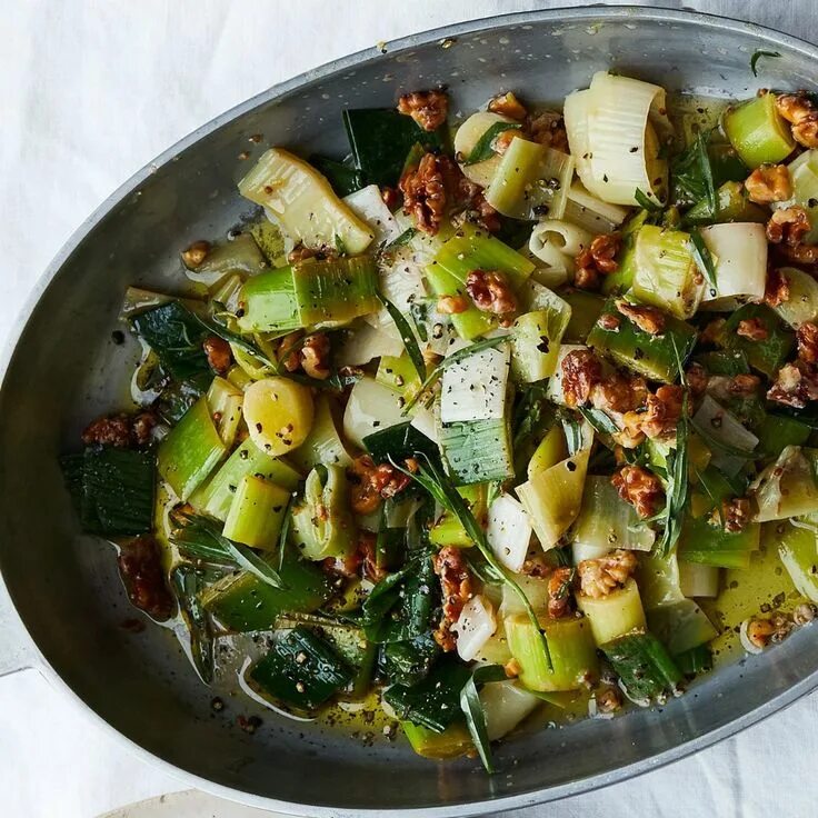 Порей с соусом из грецких орехов рецепт - Закуски. "Еда"
