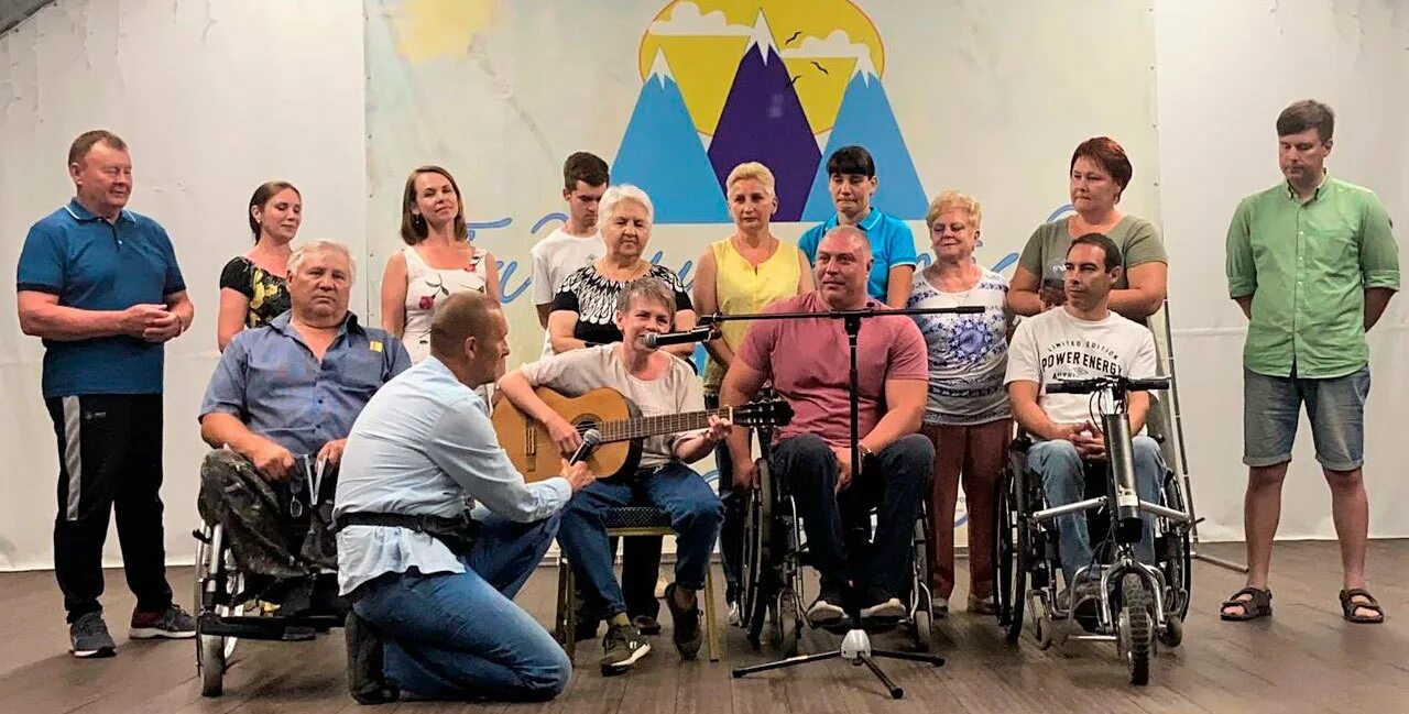 день инвалидов 2020 года. день инвалидов в детском саду старшая группа. люди в школе. всемирный день инвалидов 2022. день инвалидов 2020 года.