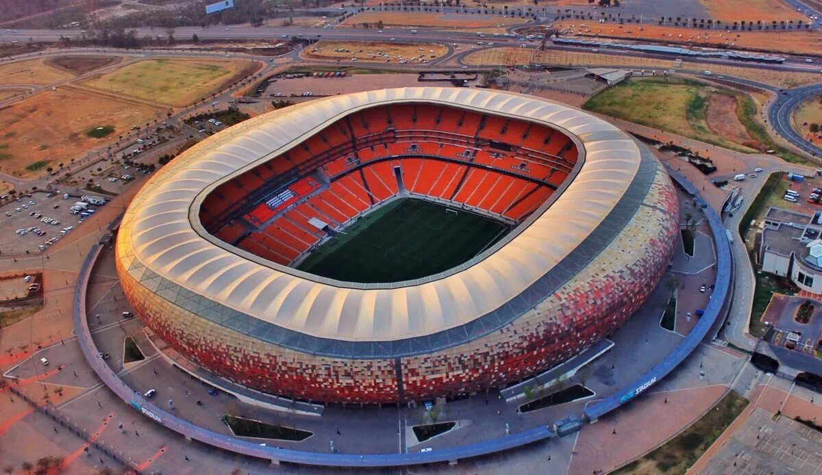 Самый большой стадион. Стадион СОККЕР Сити Йоханнесбург. СОККЕР Сити — Йоханнесбург, ЮАР. СОККЕР Сити стадион ЮАР. ФНБ Стэдиум (Йоханнесбург).