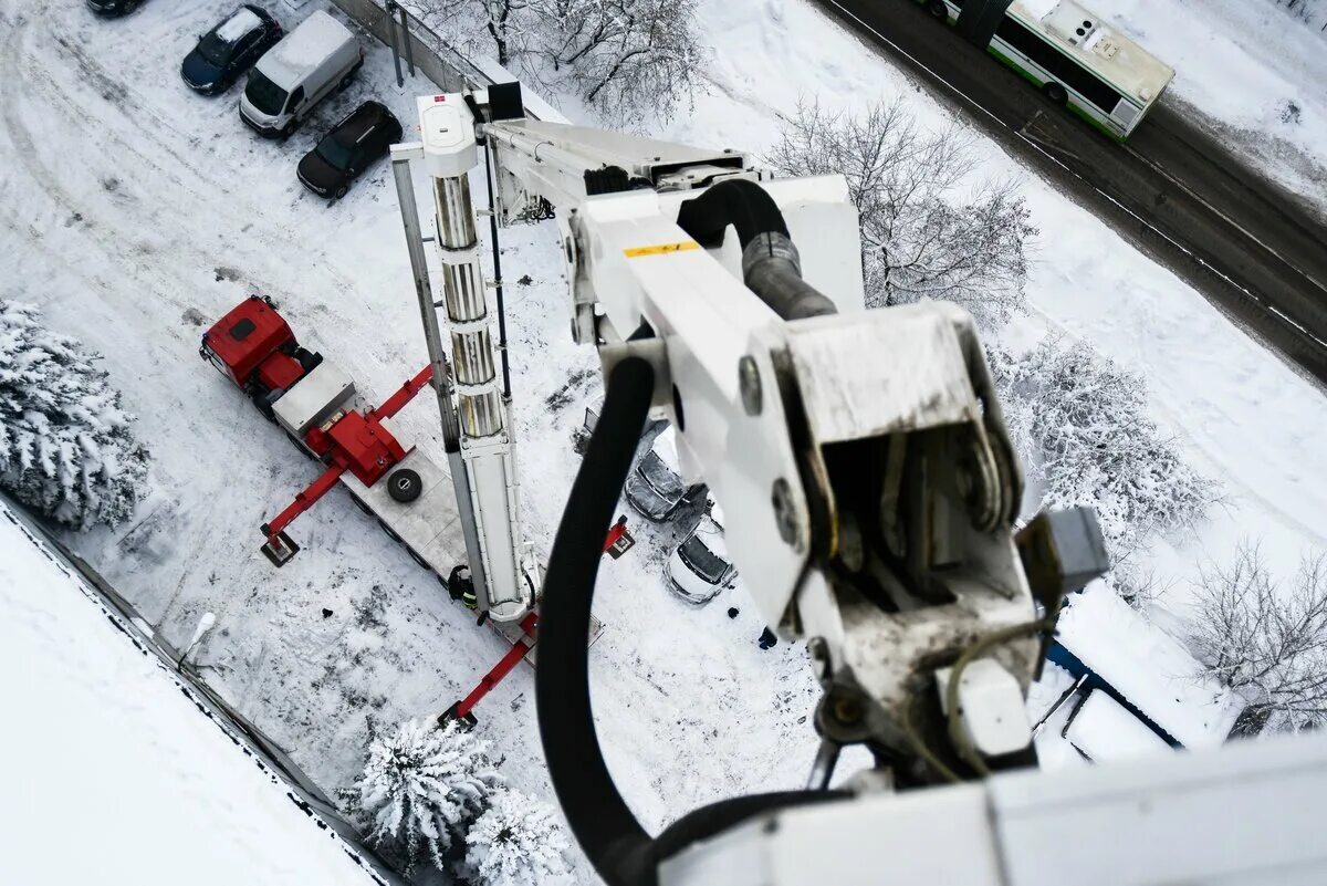 Высота самого высокого пожарного подъемника. Bronto skylift f 112. День рождения пожарной лестницы. Bronto skylift f90. Bronto skylift f 112.