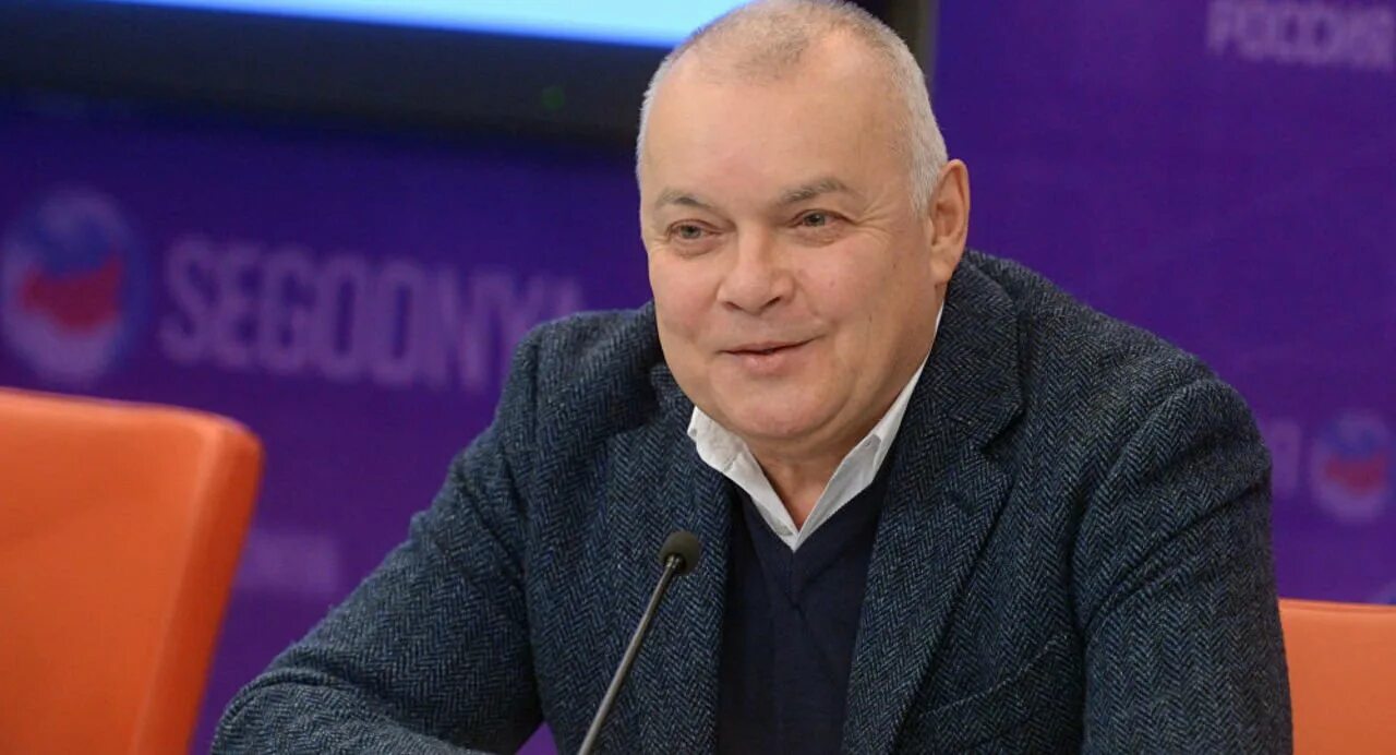 Политологи на тв. Политологи 1 канал. Политологи на канале соловьева. Политологи 1 канал. Политологи 1 канал.