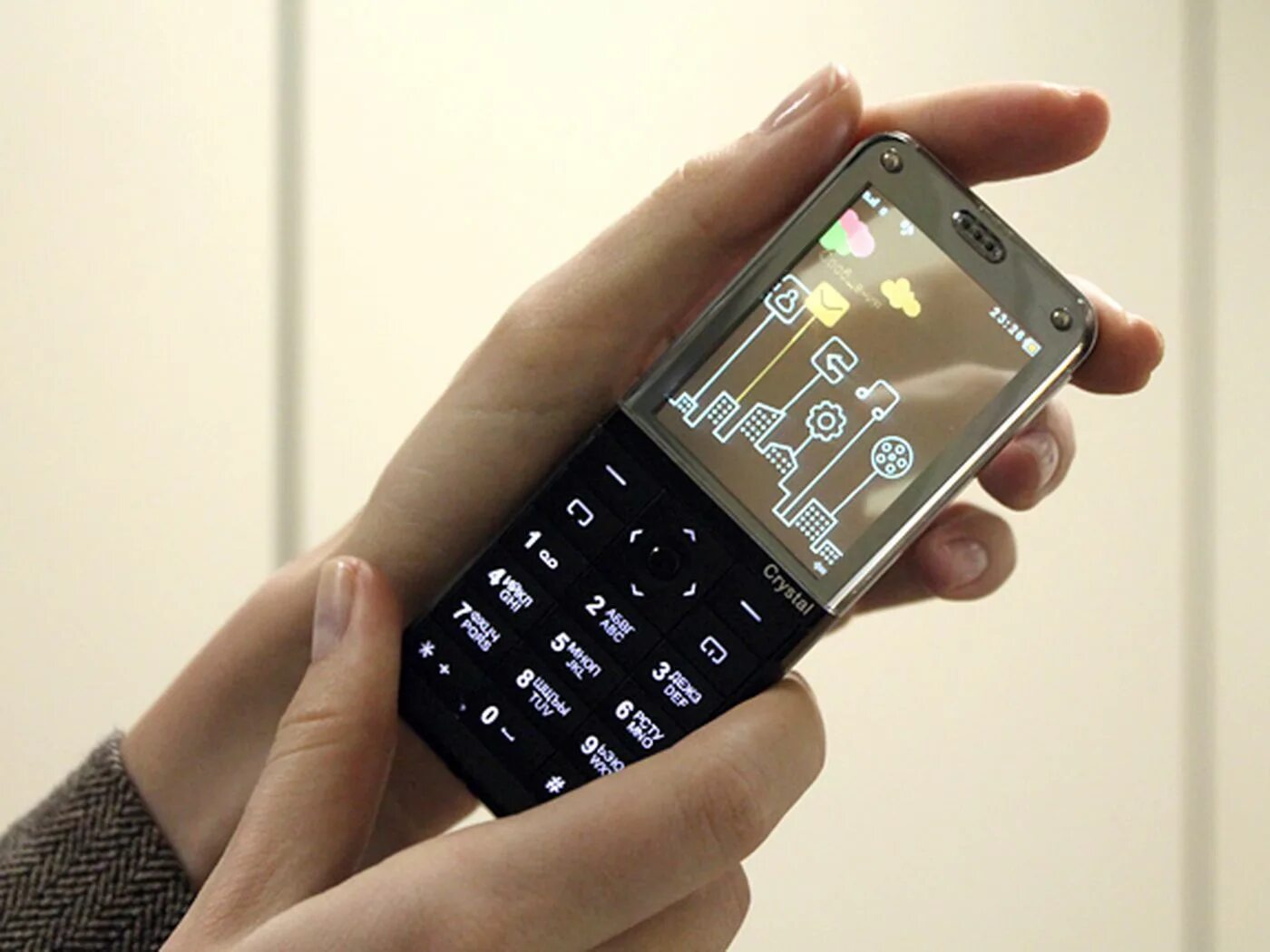 Sony Ericsson Xperia Pureness x5. Смартфон прозрачным экраном Explay Crystal. Explay Crystal с прозрачным экраном. Телефон с прозрачным экраном Explay. Sony xperia pureness x5
