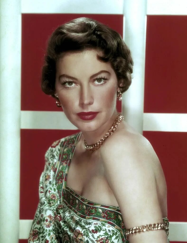 Frank Sinatra and Ava Gardner Ava gardner frank sinatra, Ava gardner, Hollywood