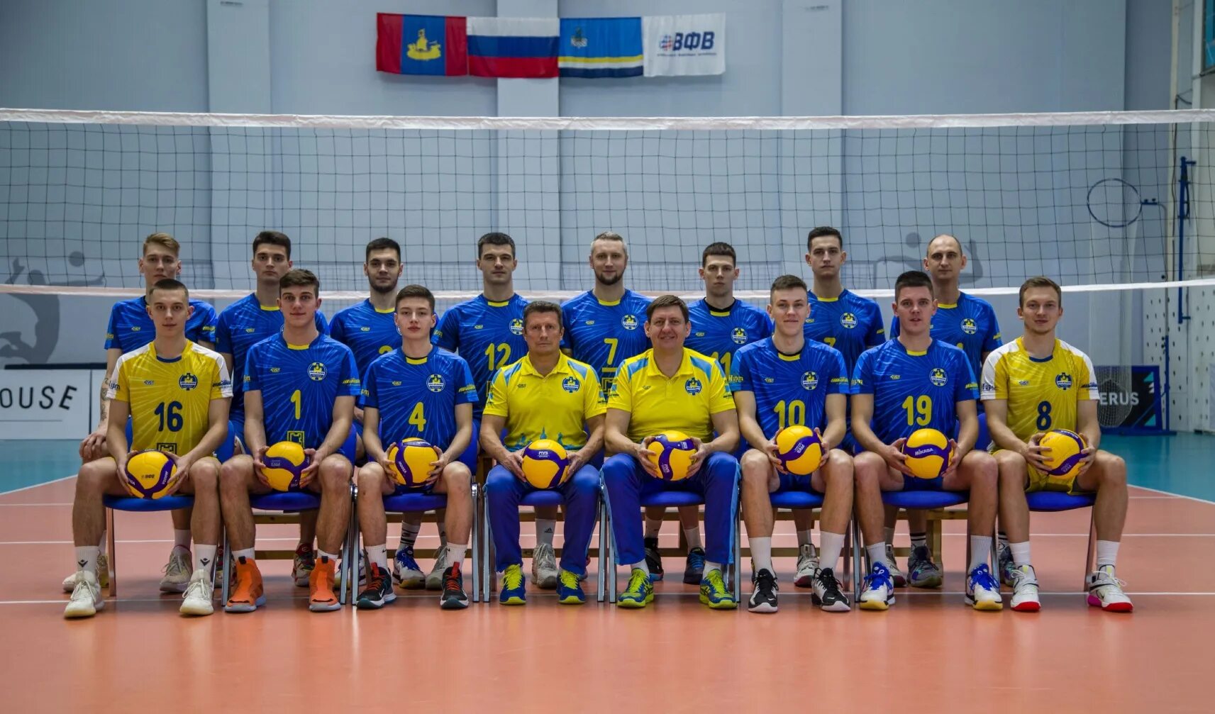 волжанин кострома волейбол состав команды соколов егор. кострома волейбольный центр. вц волжанин кострома. волжанин кострома команда. волейбольный клуб волжанин кострома.
