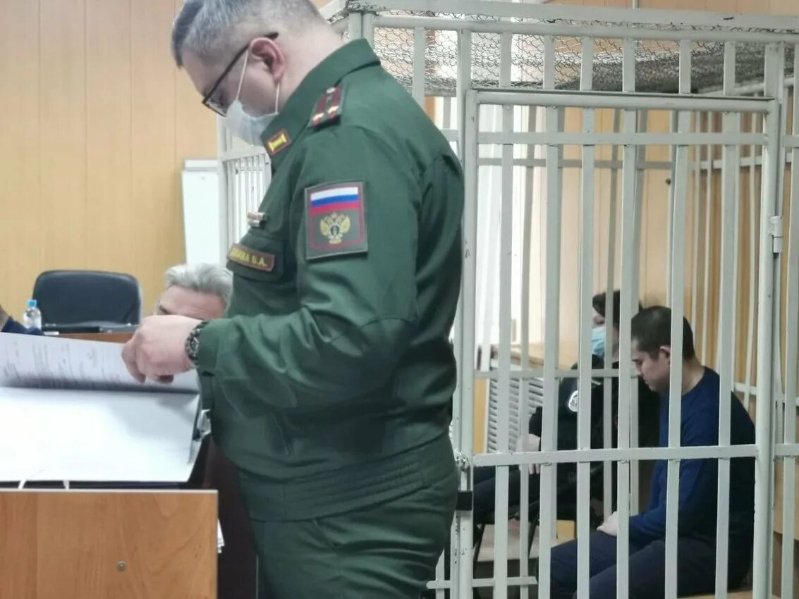 Преступность. Военнослужащий за решеткой. Преступление на военном судне. Кораблекрушение военного корабля. Ссо и сомалийские пираты.