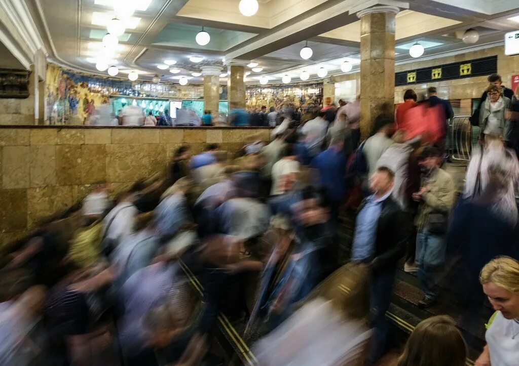 Поезда на зеленой ветке. Что случилось сегодня на красной ветке метро. Поезда на синей ветке метро. Поезд метро. Поезда на синей ветке метро спб.