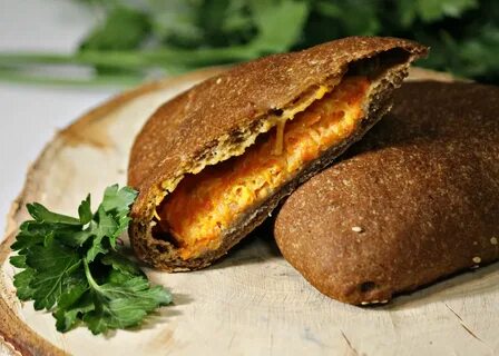 Пирог с морковной начинкой в духовке