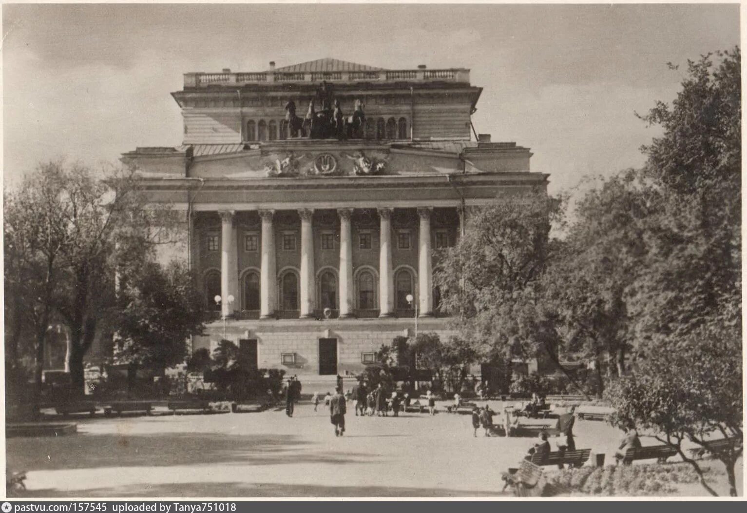 Театральная площадь дом 1 санкт-петербург. Магнитогорск город трудовой доблести презентация. Куда был эвакуирован ленинградский театр имени пушкина. Куда был эвакуирован ленинградский театр имени пушкина. Куда был эвакуирован ленинградский театр имени пушкина.