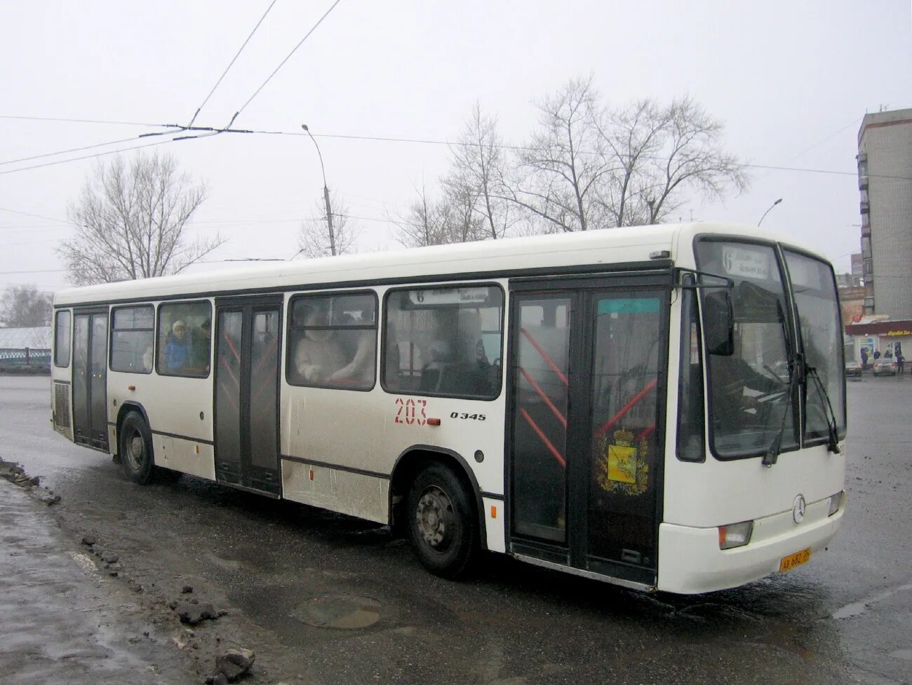 Вологодский автобус Мерседес. 203 Автобус. Мерседес Вологда д 33. 203 Автобус старые дороги.
