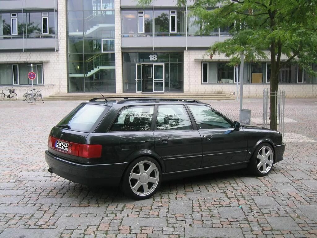 Купить ауди б4 универсал. Ауди 80 б4 Авант. Audi 80 b4 s2. Ауди 80 Авант 2/6. Audi 80 b4 4.2.