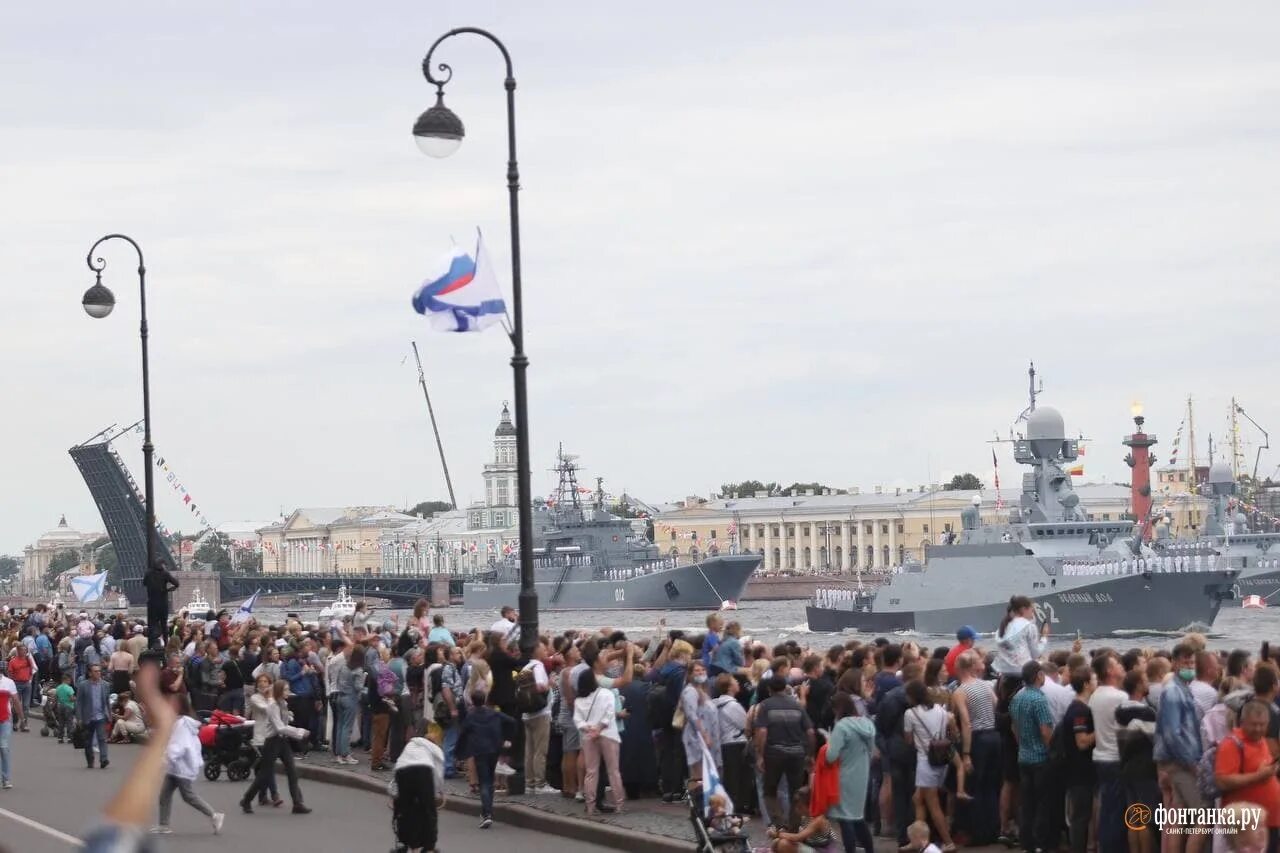 Проезд по дамбе закроют 30 июля на время парада ко Дню ВМФ - Новости Санкт-Петер
