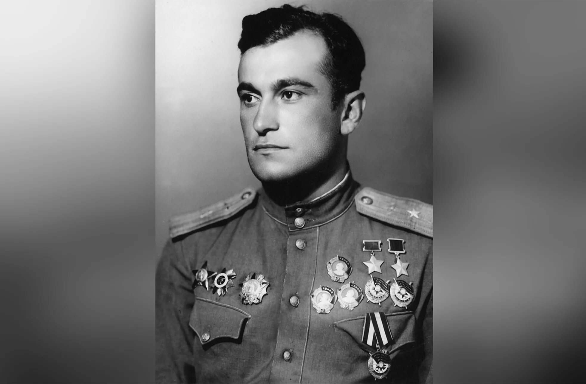 Амет-хан султан. Амет-хан-султан летчик. Дважды герой советского союза аметхан султан. Амет-хан султан дважды герой советского союза. Дважды герой советского союза аметхан султан.