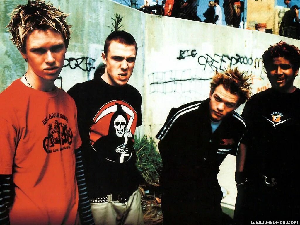 Группа 41 ответы. Группа sum 41. sum 41 1996. группа sum 41 молодость. sum 41 фото группы.