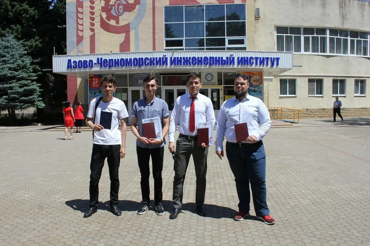 зерноград ачгаа ростовская. азово-черноморский институт механизации сельского. азово черноморский институт в зернограде. черноморский инженерный институт. азово черноморский институт.