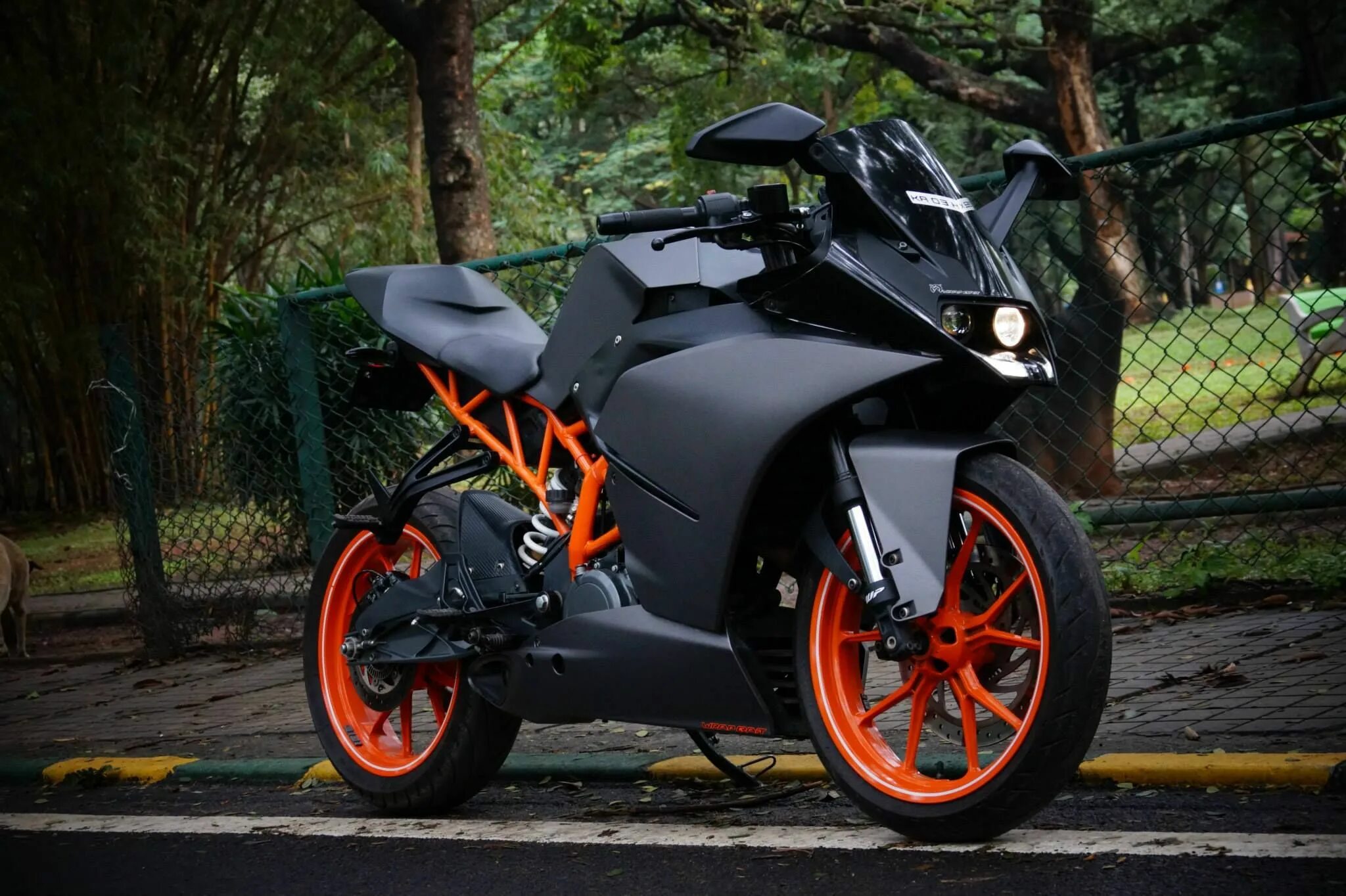 KTM RC 390 Black. KTM rc390 чёрный матовый. KTM 390 спортбайк. KTM RC 390 чёрный.