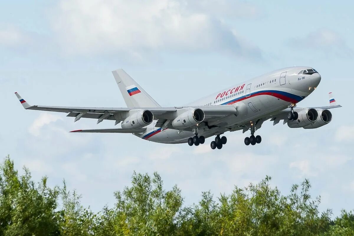 Ил-96 аэрофлот. Полет ил 96. Полет ил 96. Ил-96 пассажирский самолёт. Ra-96103.