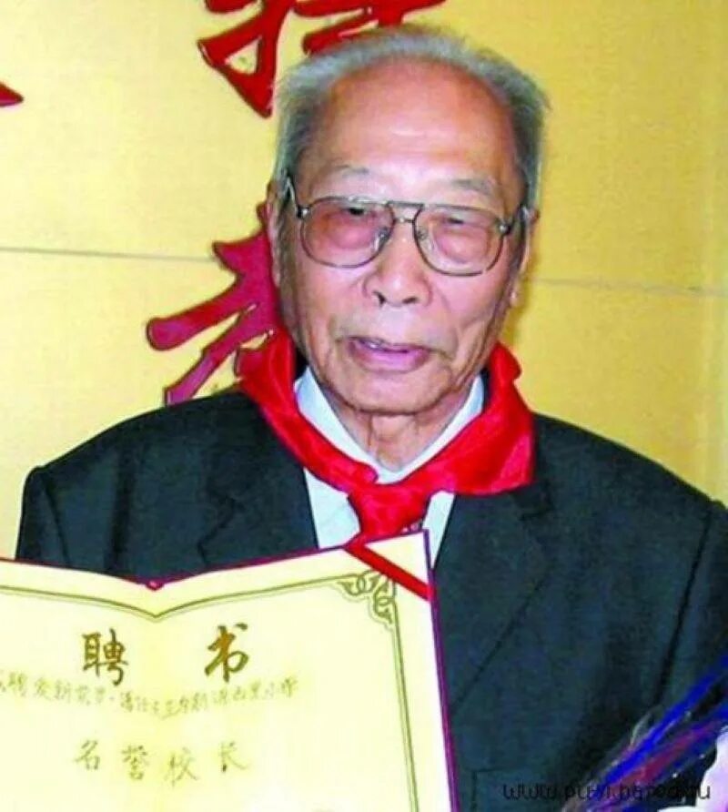 Император пуи. Император сюаньтун. Пуи китайский император. Айсиньгёро пуи император. Последний император цин.