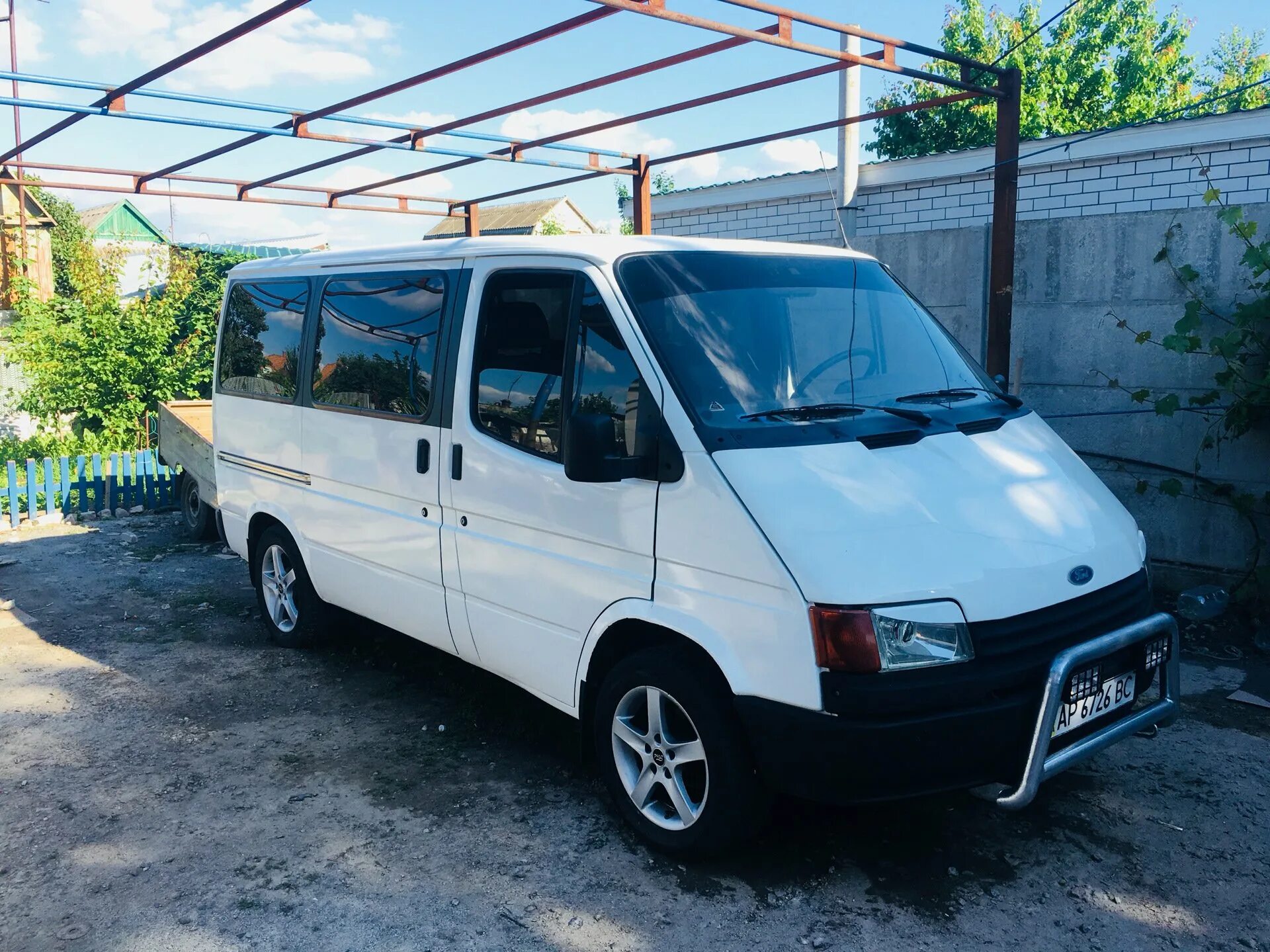 Транзит краснодарский край. Ford Transit 4g. Форд Транзит 4 поколения. Ford Transit 2 поколение. Форд Транзит 1988.