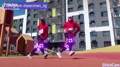 Верх вниз двигай в тик ток