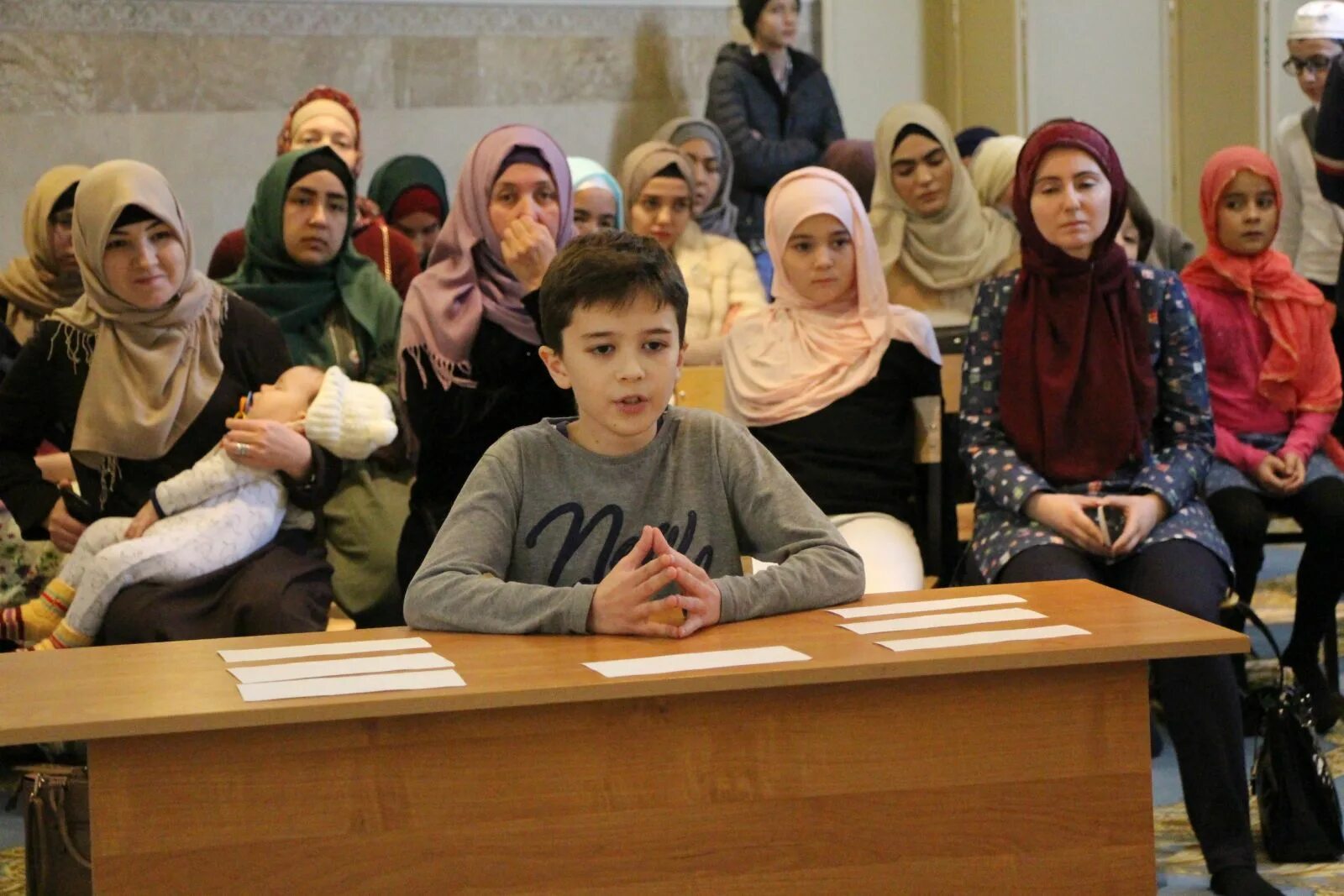 Мечеть новый чиркей джума. Медресе в казани для девочек. Медресе в москве для девушек. Исламская школа медресе махачкала. Школа медресе в махачкале.