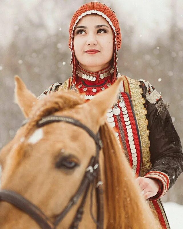 Фируза башкирка. Курай башкирский. Иштяки башкиры. Башкирская живопись танзиля гайфуллина. Башкирские иллюстрации.