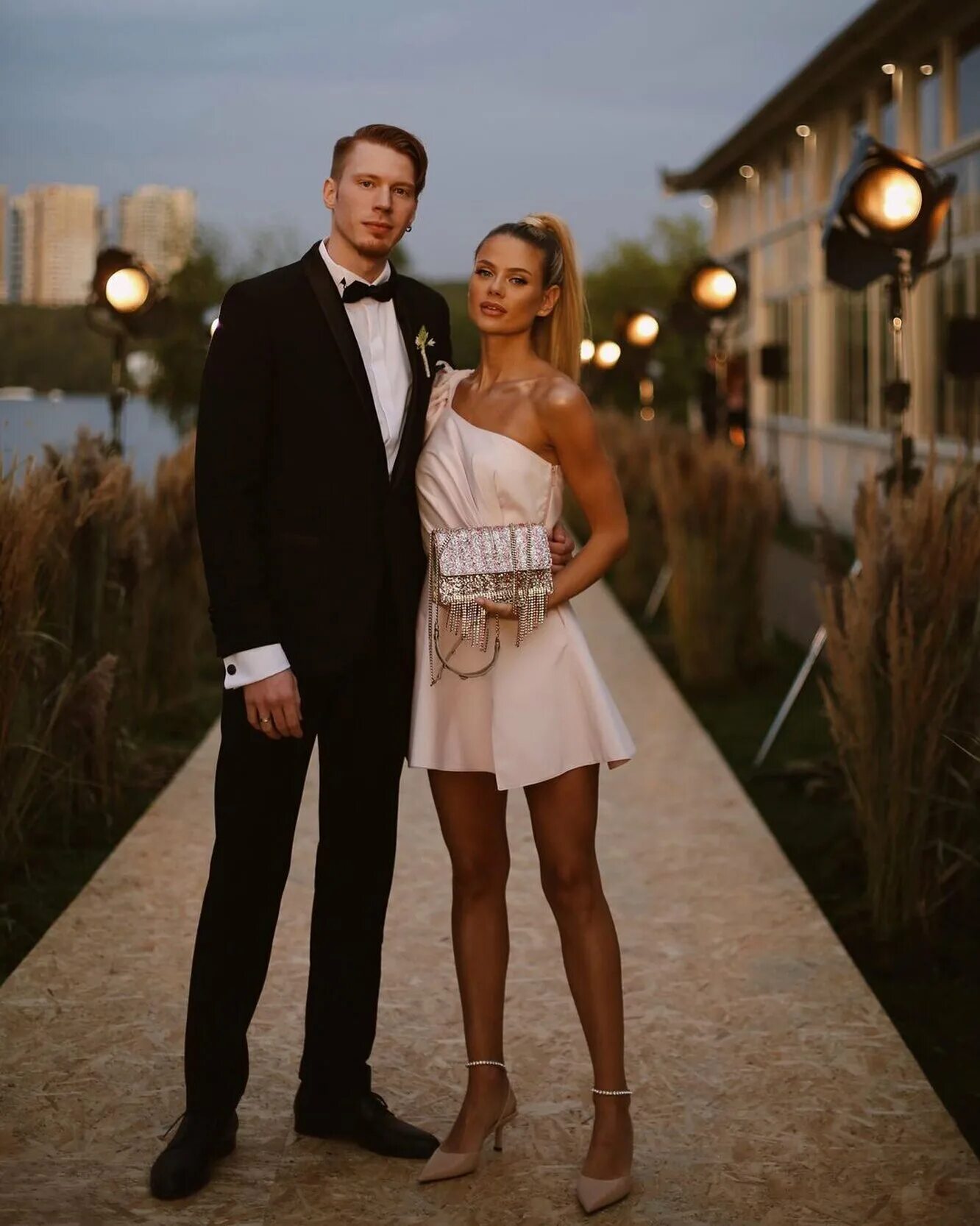 Алена краснова и пресняков. Жена никиты преснякова фото. Жена никиты преснякова фото. Жена никиты преснякова фото. Никита пресняков и жена алена.